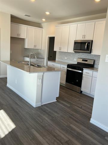 Building Photo - 4803 Hunter Hurst Dr