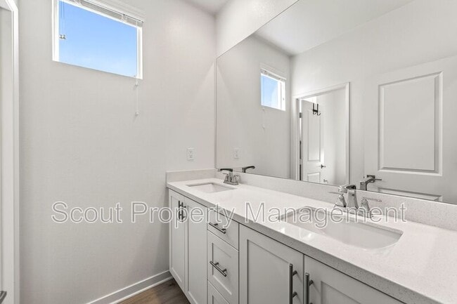 Building Photo - 45079 Via Vela Via