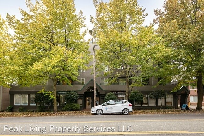 Building Photo - 6041 California Ave SW