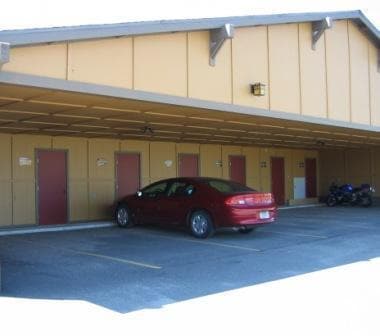 Building Photo - Amazing 2 Bedroom, 2 Bath Condo With 24-Ho...