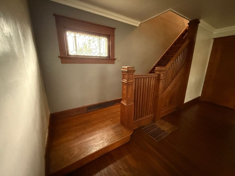 Building Photo - 403 Englewood Ct