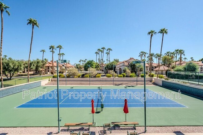 Building Photo - 9708-9708 E Vía Linda