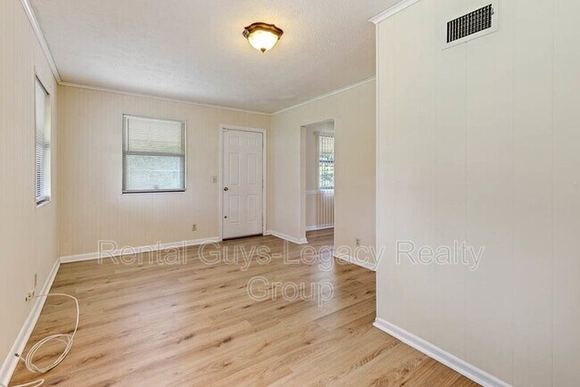 Building Photo - 3828 Freel Rd