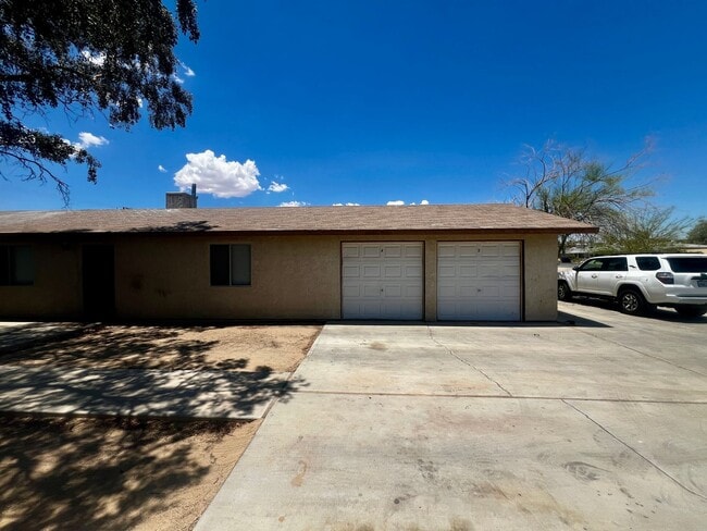 Building Photo - 73451 Sun Valley Dr