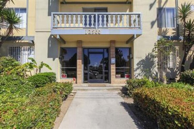 Primary Photo - 12500 Culver Blvd