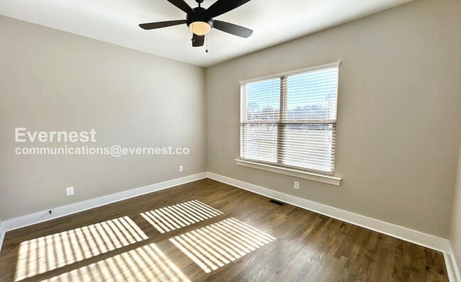 Building Photo - 208 Thompson Park Dr