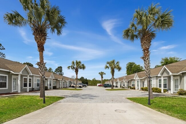 Building Photo - 457 Ponderosa Pines Dr