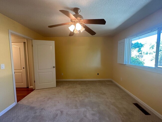 Building Photo - 2601 Bardolino Ln