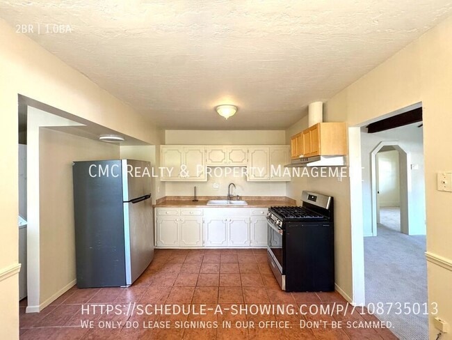 Building Photo - 531 Roswell-