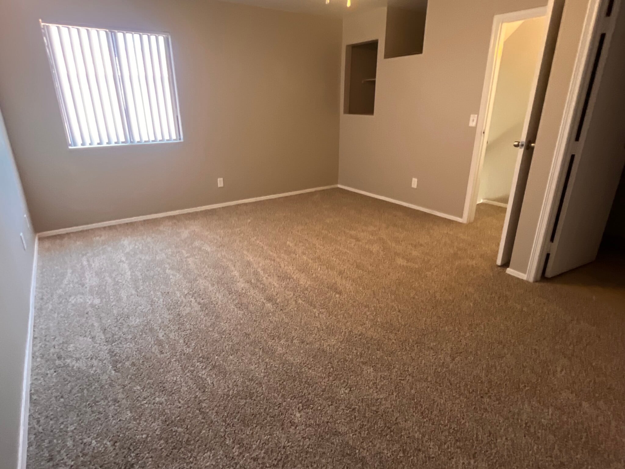 Master suite - 6213 E Greenway St