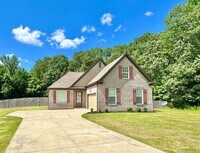 Building Photo - Now Leasing a 4-Bedroom 3 Bath Home in Byh...