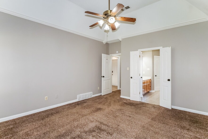 Building Photo - 8270 Wesley Woods Cir