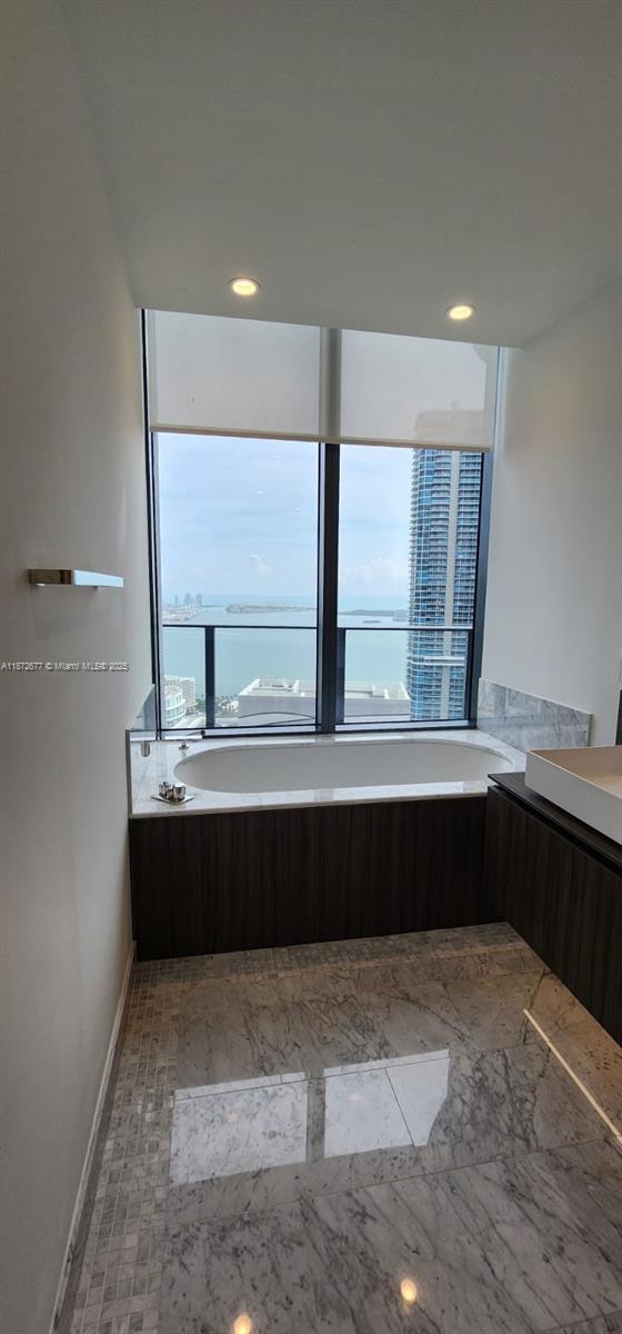 Building Photo - 1000 Brickell Plaza