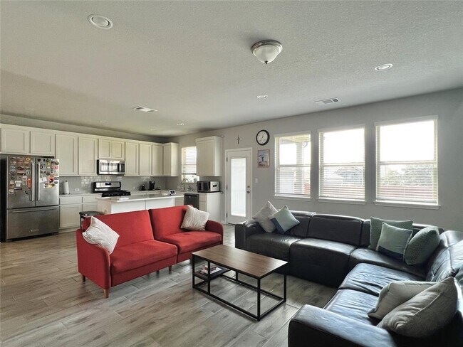 Building Photo - 2904 Sage Ranch Dr