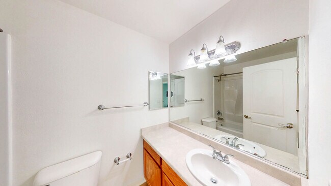 Building Photo - 410 Alameda del Prado