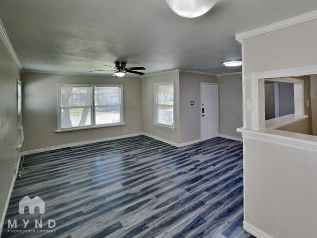 Building Photo - 4421 Cherry