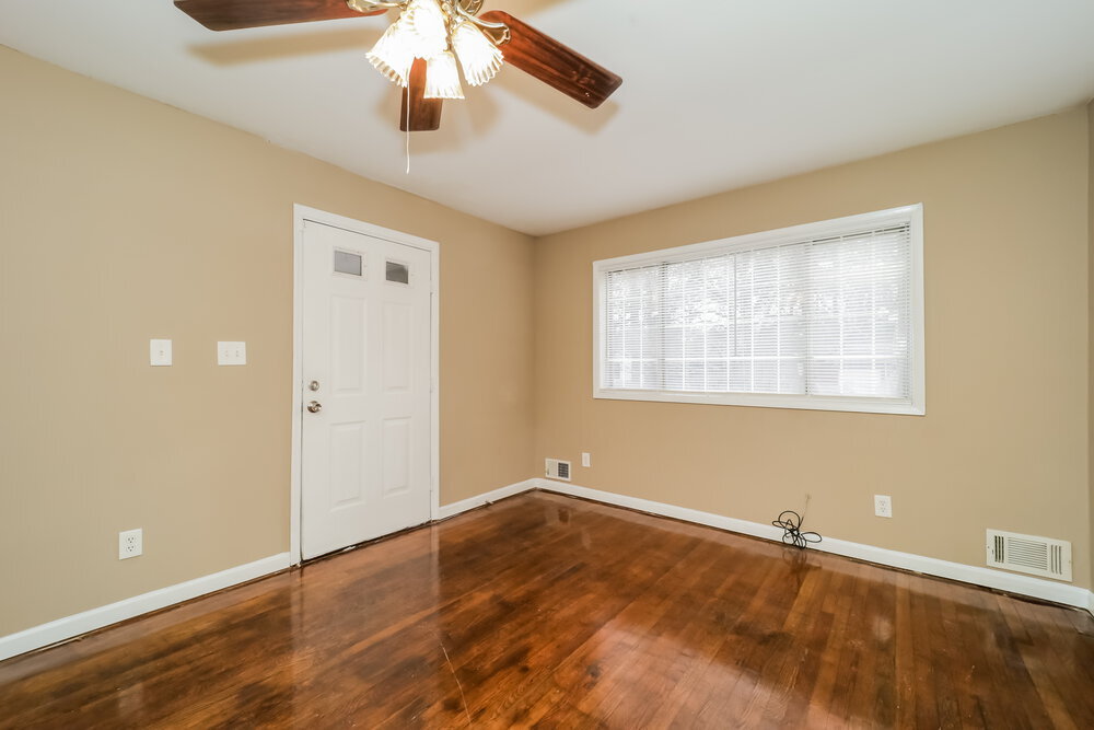 Building Photo - 6237 Continental Cir