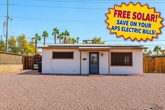 Building Photo - 2743 S Mesa Ave