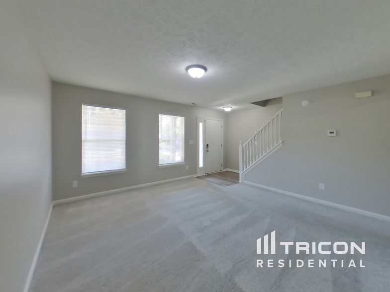 Building Photo - 16736 Yeoman Way