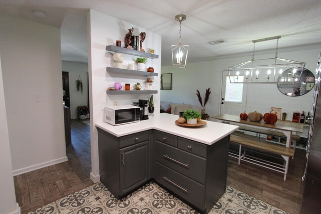 Building Photo - 41 Moriarty St NW