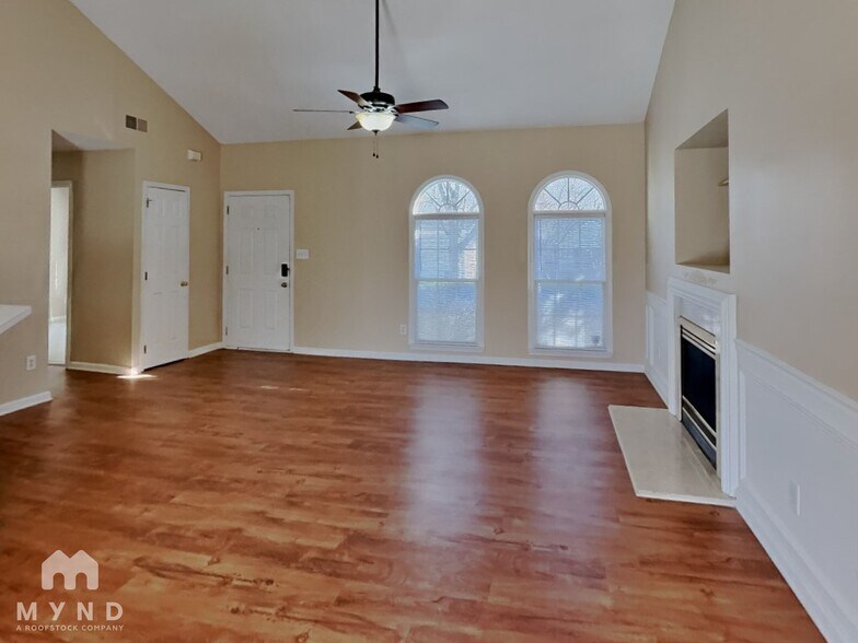 Building Photo - 11721 Long Forest Dr