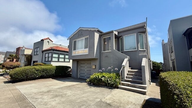 Building Photo - Updated 4BR/2BA Single Family Home in Cove...