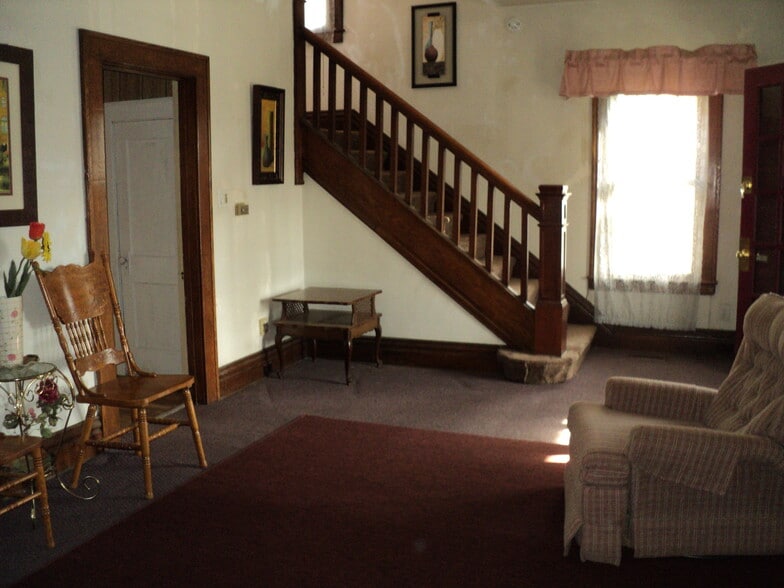 Living room - 2512 1st Ave