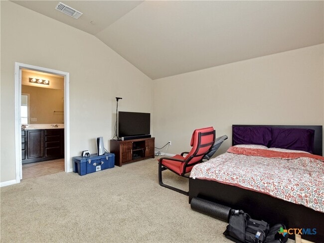 Building Photo - 516 E Slaughter Ln
