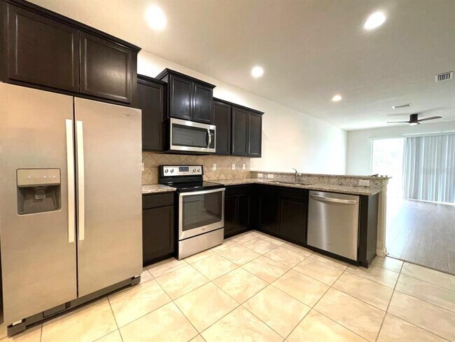 Building Photo - 9124 Hillcroft Dr