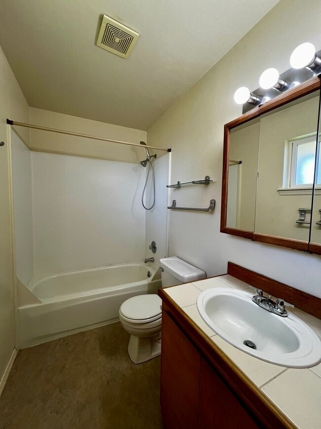 Building Photo - 5301 Tumac Dr