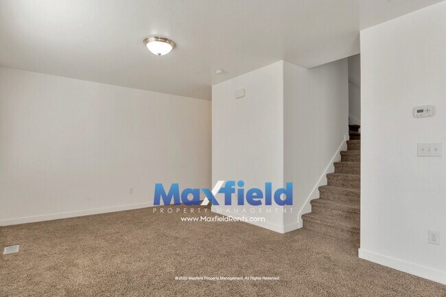 Building Photo - Beautiful Townhouse in Draper - 3 BD 2.5 BA 2 GA - 2250 Square Feet