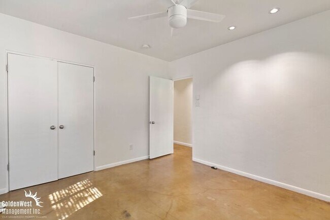 Building Photo - Charming 2Bdm 2Ba Home with Modern ADU in Uptown Phoenix!