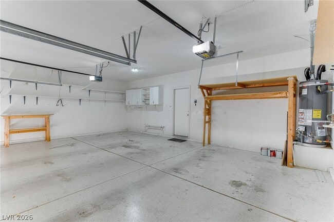 Building Photo - 860 Viento Del Montagna Ave