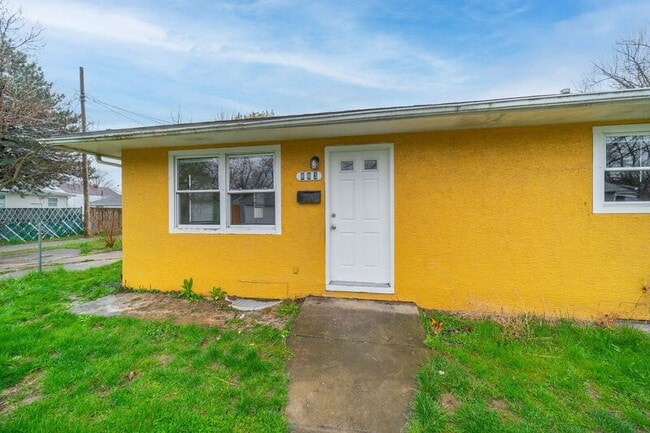 Building Photo - 883 Akola Ave