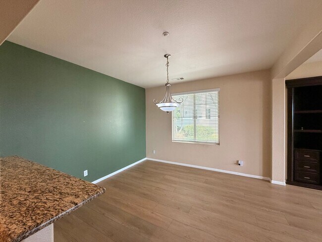 Building Photo - 1729 Cripple Creek Dr