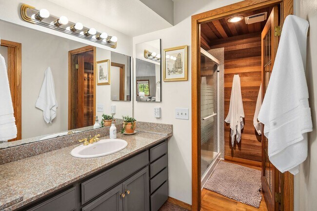 Building Photo - Modern Elegance Meets Island Living! |8475...