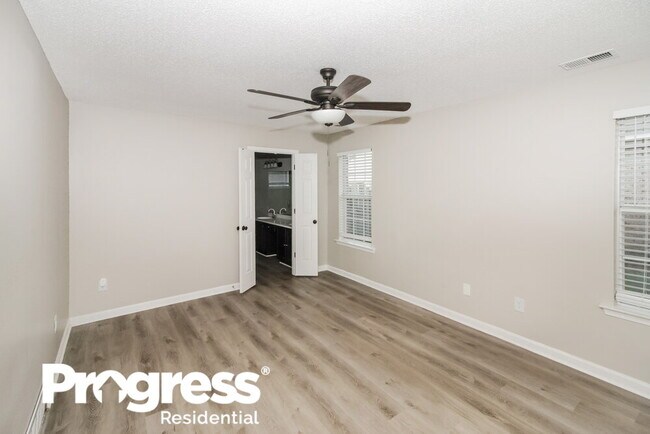 Building Photo - 12600 Hunters Forest Cove