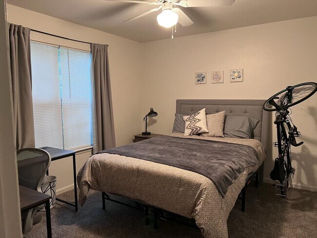 Building Photo - 2681 Tess Cir