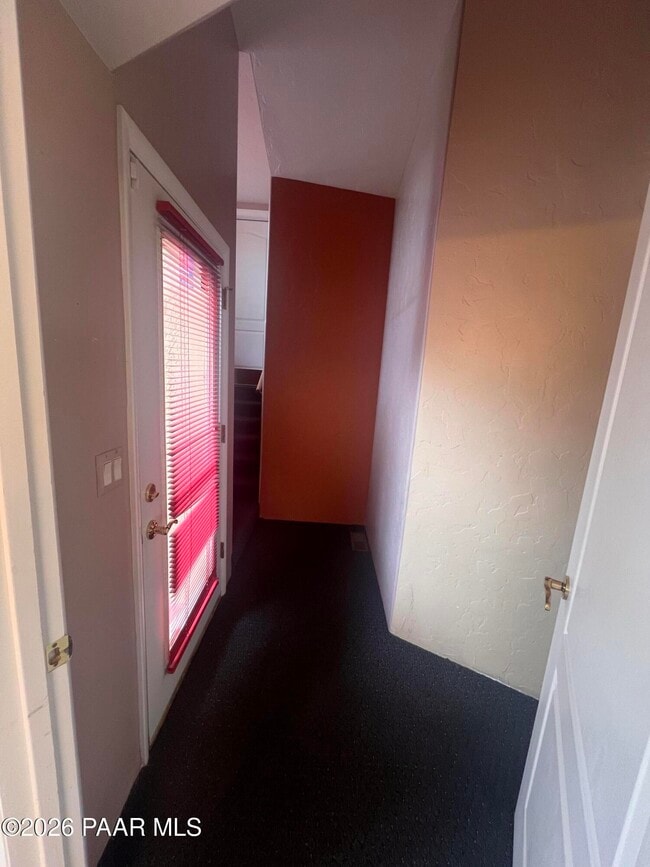 Building Photo - 3160 Rainbow Ridge Dr