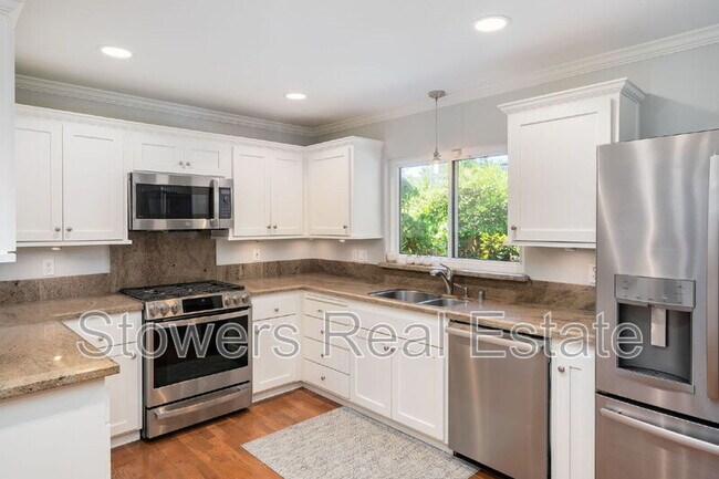 Building Photo - 714 Glenside Cir