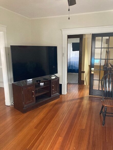 Building Photo - 24 Cushing St