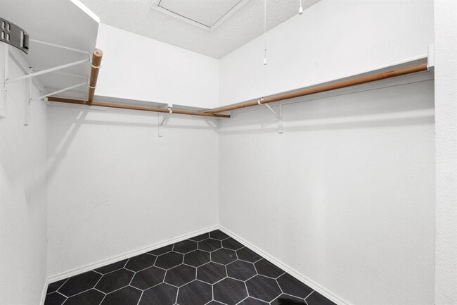 Building Photo - 12701 Tantara Dr