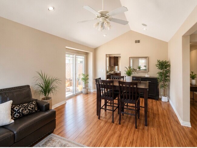 Building Photo - 6132 E Baja Dr