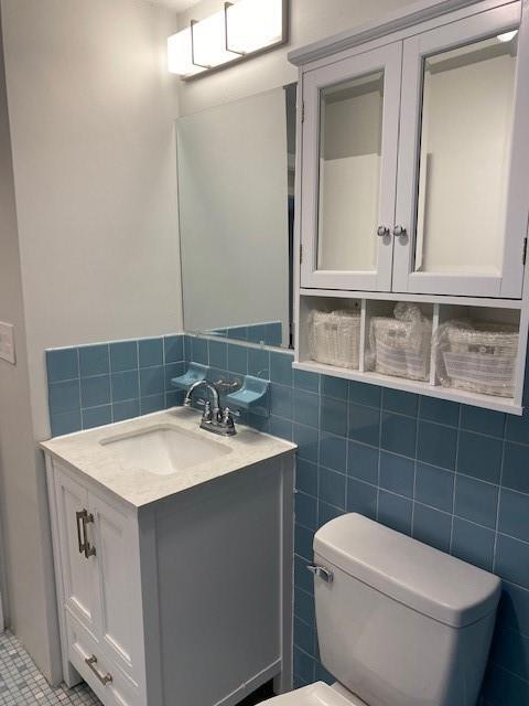 updated bath - 9 Cynthia Dr