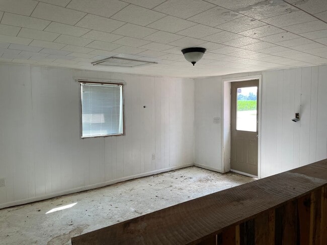Building Photo - COMING SOON! 3 Bed 1 Bath in Shippensburg,...