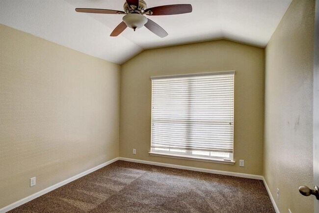 Building Photo - 319 Wildcat Dr
