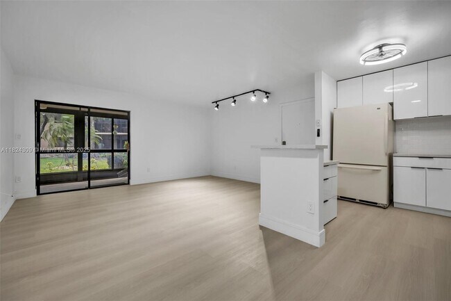 Building Photo - 9514 N Belfort Cir