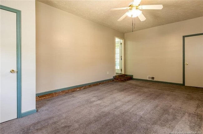 Building Photo - 4727 Friar Ave