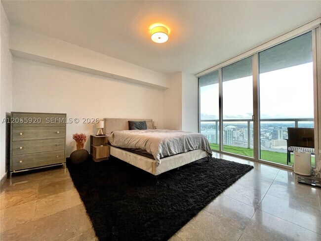 Building Photo - 465 Brickell Ave