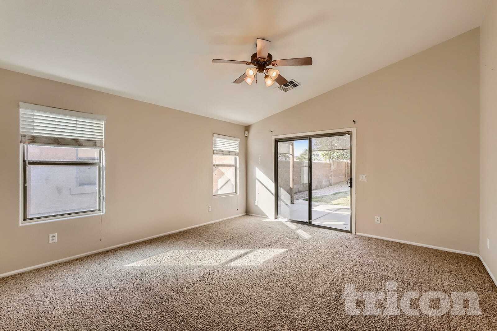 Building Photo - 7806 S 47th Ln